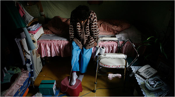 NYT2009010716421218C