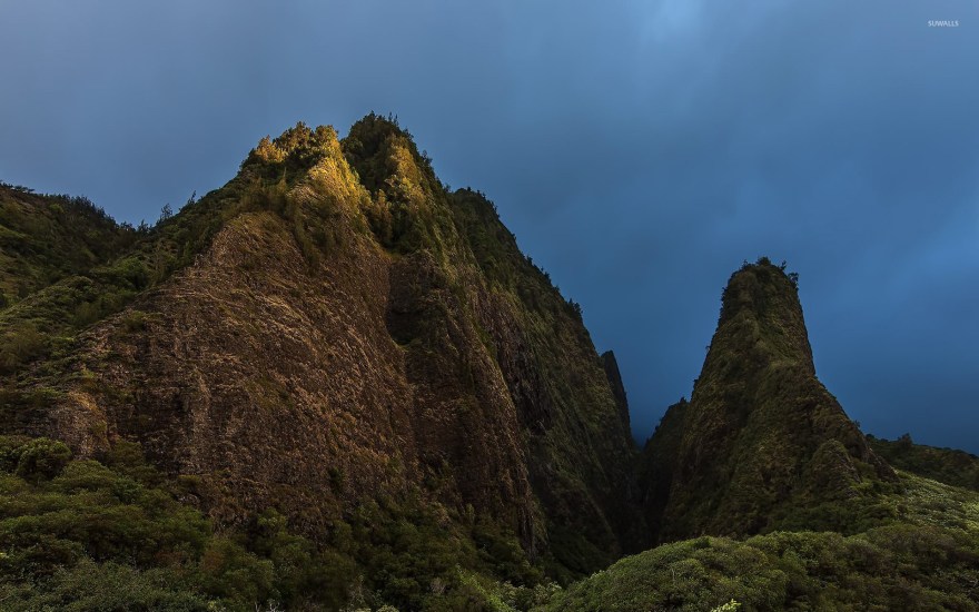 foggy-mountain-peaks